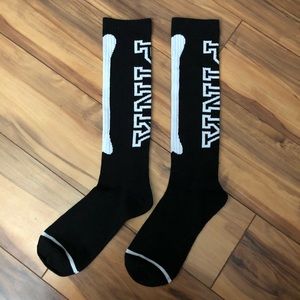 Victoria’s Secret PINK Halloween Skeleton socks